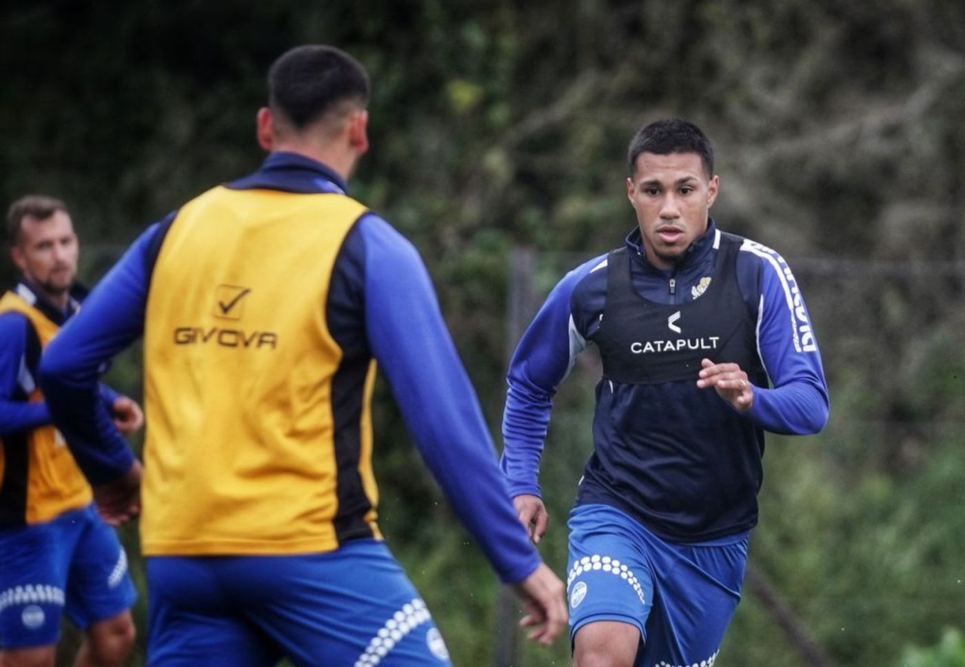 Entrenamiento Gimnasia Saravia.jpg