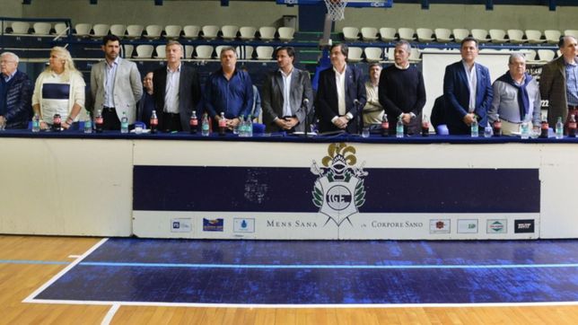 la cd de gimnasia aceptara la renuncia de dos de sus miembros y se calienta el clima politico