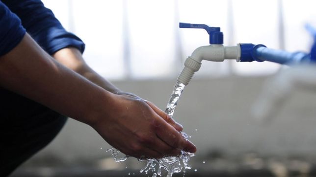 absa realiza obras y faltara agua en un amplio sector de la plata