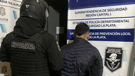 Un hombre fue detenido en La Plata por robar cinco celulares en un recital en el Estadio Atenas Un hombre fue detenido en La Plata por robar cinco celulares en un recital en el Estadio Atenas