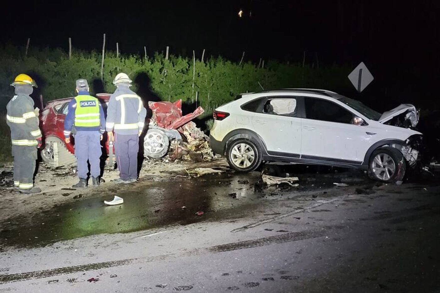 tres-personas-murieron-en-un-accidente-en-la-ruta-QXW2RMHHIZECRIVE563C2HCYQY.jpeg
