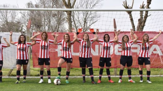 llego el dia: estudiantes debuta en el primer torneo profesional de futbol femenino
