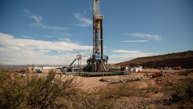 ypf avanza en el desarrollo de vaca muerta con cuatro nuevas concesiones