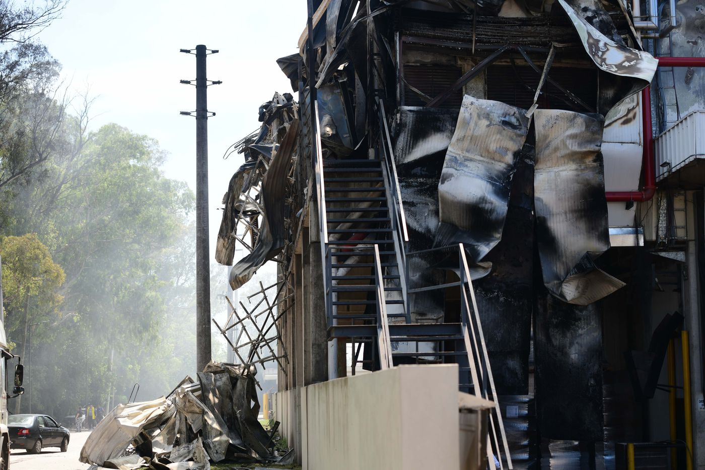Incendio en el Frigorífico de Gorina el Día Después (12).jpg
