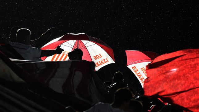 el pedido especial de la hinchada de estudiantes a los socios que vayan al partido con barracas
