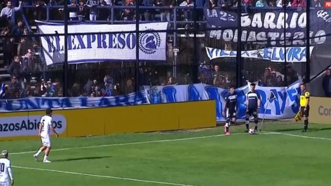 la ingeniosa bandera de los hinchas del lobo por el insolito gol anulado contra sarmiento
