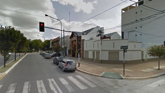 salvaje entradera en la loma: golpearon a una mujer de 61 anos y huyeron con 77 mil pesos