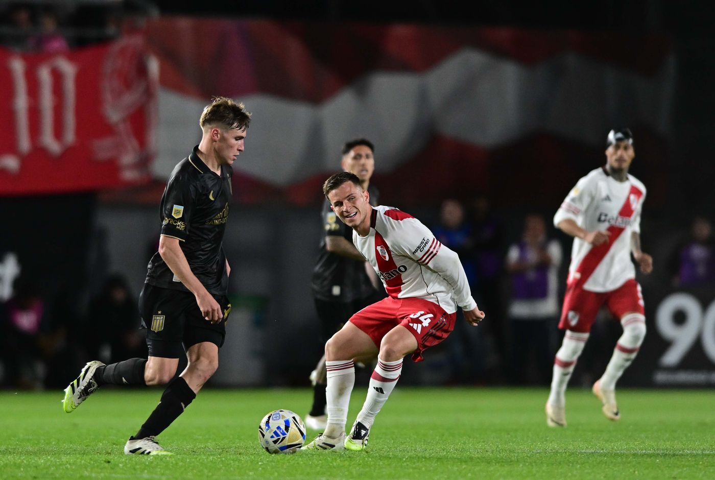 Estudiantes River Amondarain