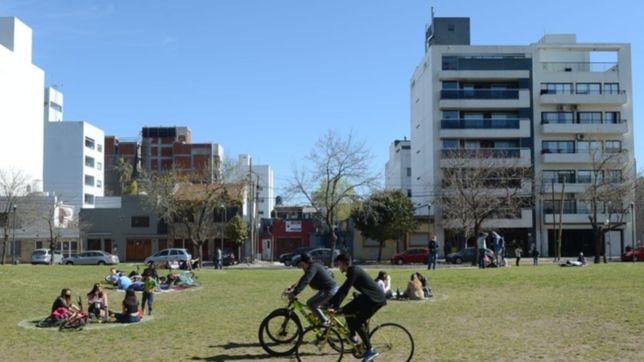 jueves primaveral muy fresco a la manana y a puro sol a la tarde