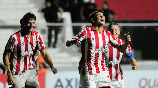 estudiantes sufrio pero le gano agonicamente a sarmiento de la banda