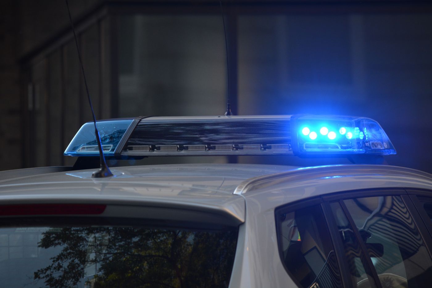 Sirena policía patrullero.jpg