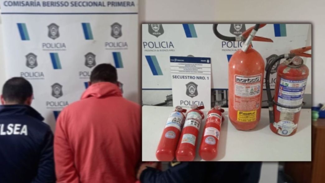 Tenían pedido de captura y los atraparon vendiendo matafuegos en la calle