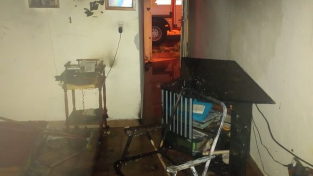 exploto una garrafa, se incendio una casa y un hombre de 92 anos lucha por su vida
