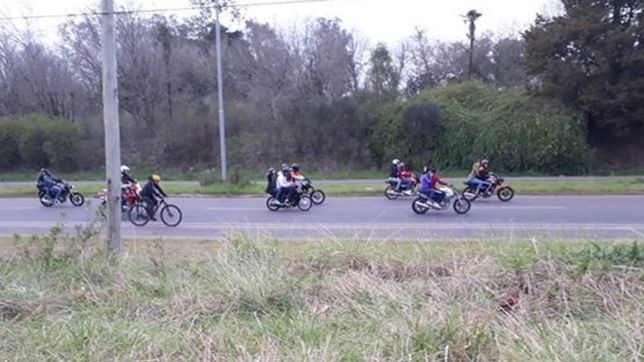 denuncian que un grupo de motos corria picadas, chocaron a un ciclista y lo dejaron tirado