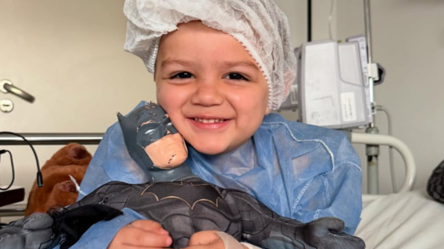 trasladaron a terapia a benjamin, el nene de la plata que padece leucemia y piden orar por el