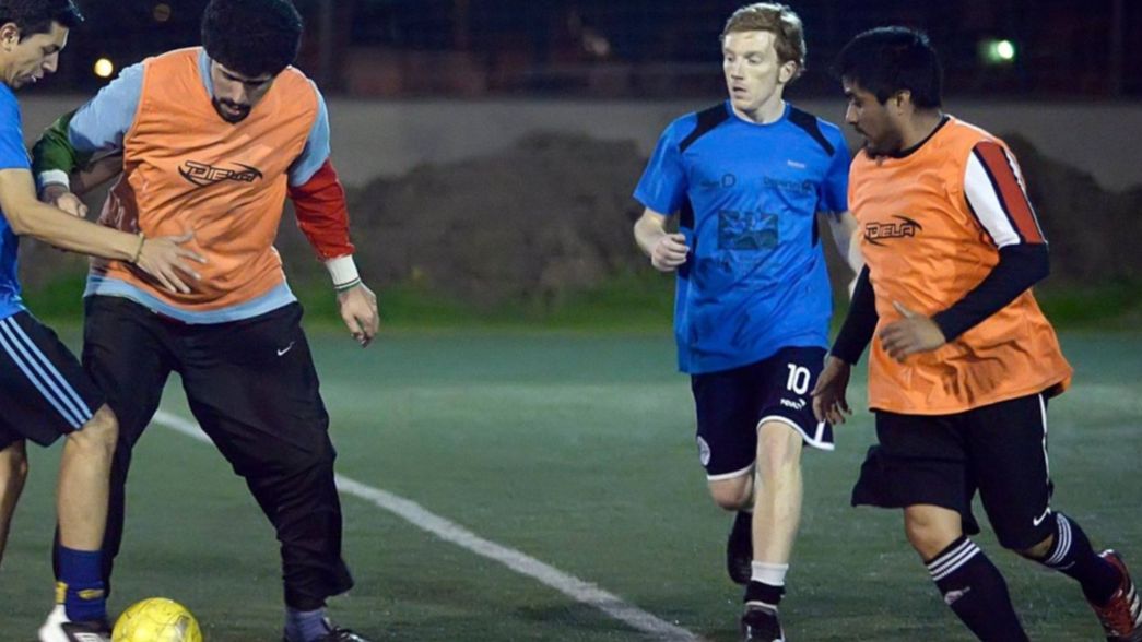 Dueños de canchas de fútbol 5 piden abrir en La Plata y marchan este miércoles