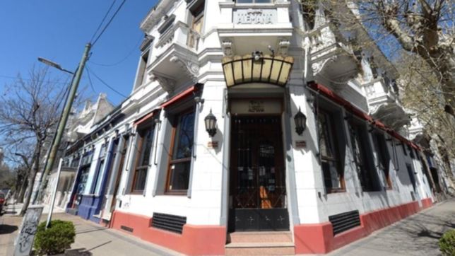 tras mas de un ano cerrada, reabre la historica cerveceria alemana de la plata