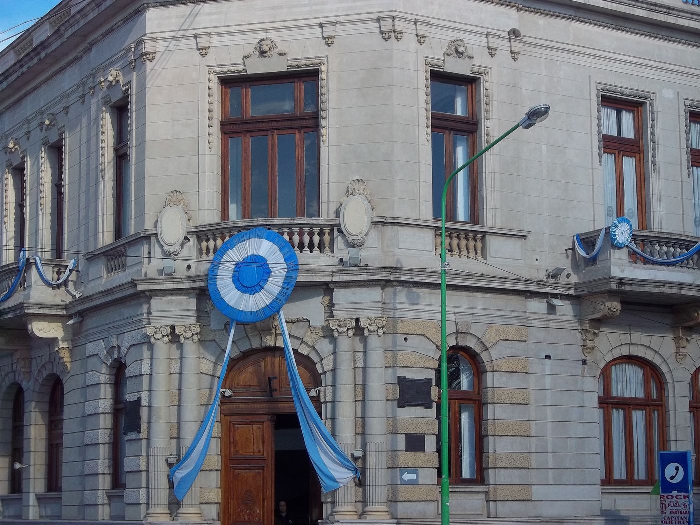 El aumento de las tasas municipales en Ensenada desató fuertes cruces