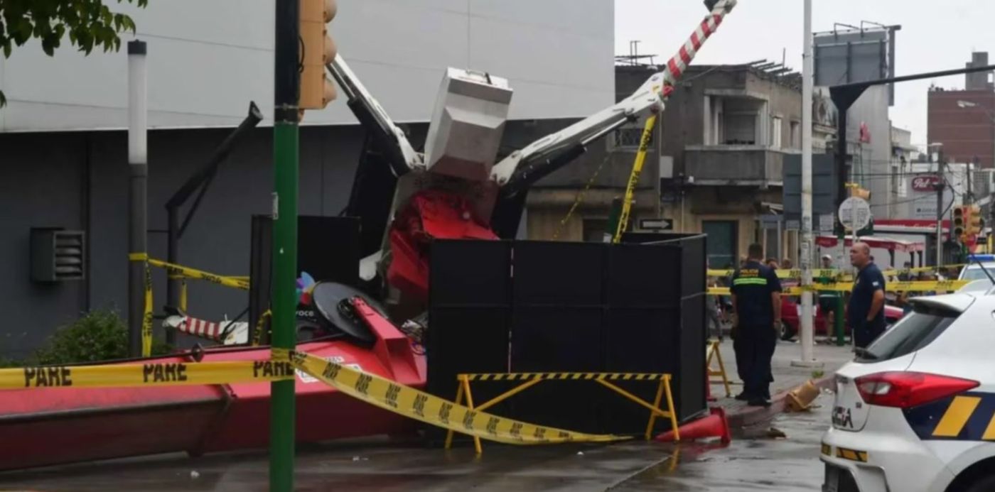 grúa - tragedia - shopping - uruguay