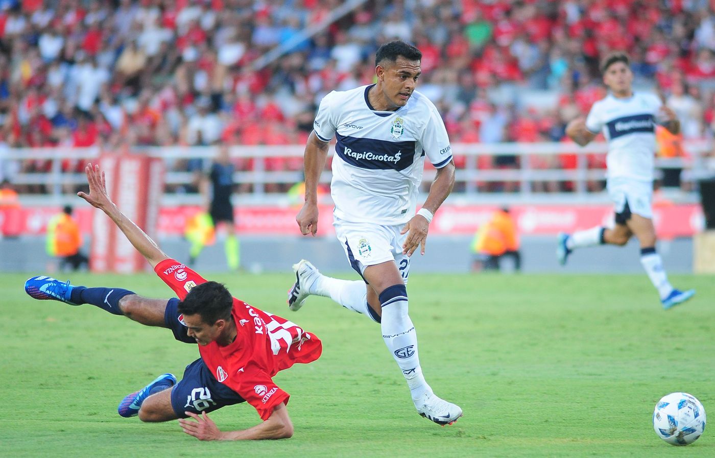 Independiente Gimnasia Colman.JPG