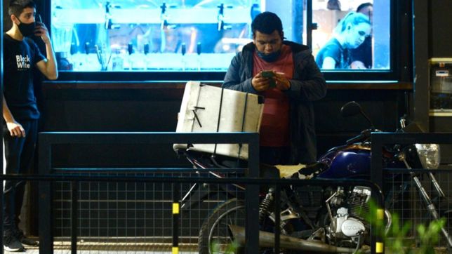 cansada de los robos, una pizzeria de la plata suspendio su delivery