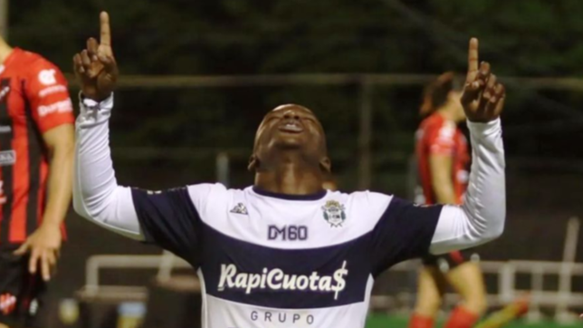 sigue el conflicto con carbonero y amenazan a gimnasia con inhabilitar al jugador