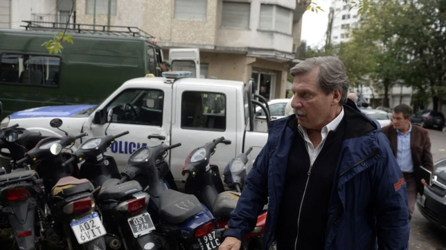 demandaron al exfiscal de la plata que esclarecio un caso de corrupcion policial