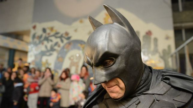 el batman solidario anuncio su retiro y que ya tiene reemplazante en la plata