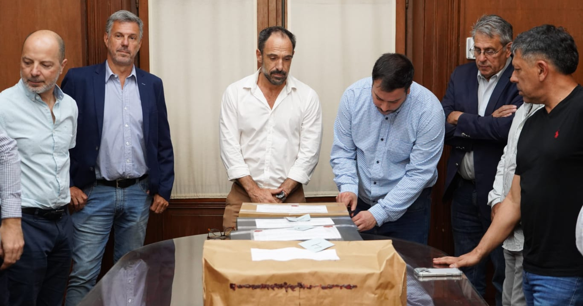 El nuevo sistema de micros de La Plata dio un paso clave con la ...