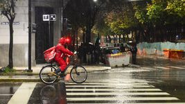 alerta amarillo en la plata y la region por la llegada de tormentas y fuertes rafagas de viento alerta amarillo en la plata y la region por la llegada de tormentas y fuertes rafagas de viento