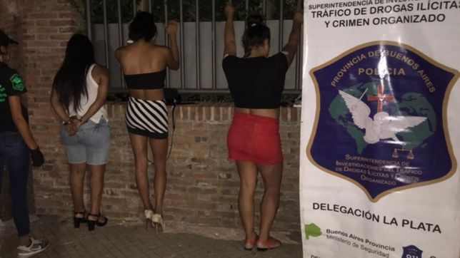 operativos en la zona roja de la plata: detuvieron a tres personas con 18 envoltorios de cocaina