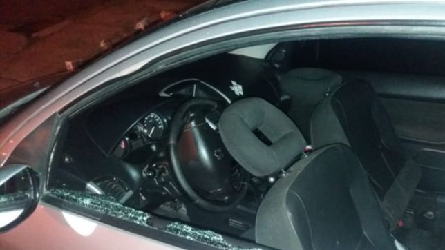 berisso: no le quiso dar un cigarrillo y le rompio los vidrios del auto