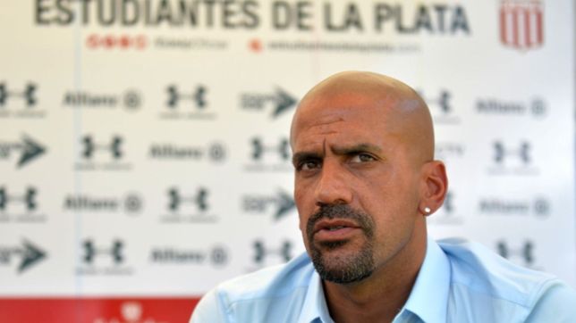 veron volvio a hablar de maradona: sera su historia y la de gimnasia