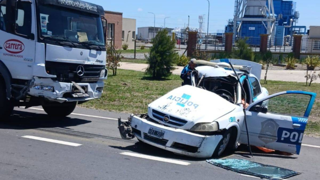 Un oficial de la Policía bonaerense murió en un impactante choque frontal