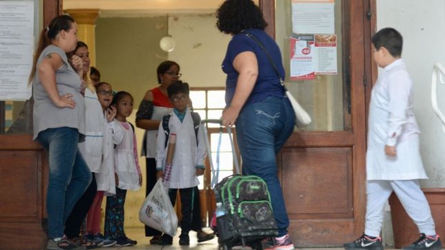 nacion llego a un acuerdo con los docentes: el salario basico trepara a 23 mil pesos