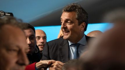 Massa prepara el anuncio de un bono o una suma fija por la inflación y la devaluación