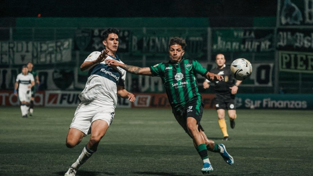 Un flojo Gimnasia perdió un partido clave en su visita a San Juan