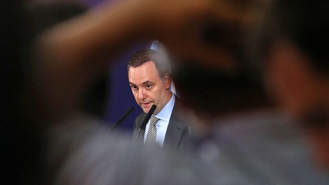 crece la presion sobre adorni y la crisis politica complica la agenda del gobierno