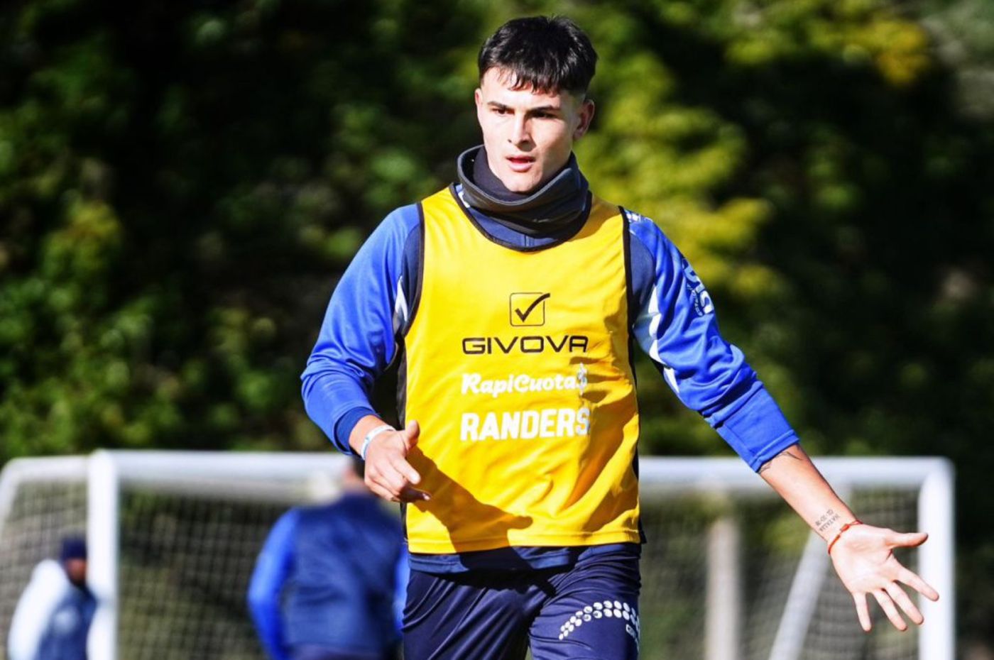 La felicidad de Juan Cruz Cortazzo tras firmar su contrato en Gimnasia