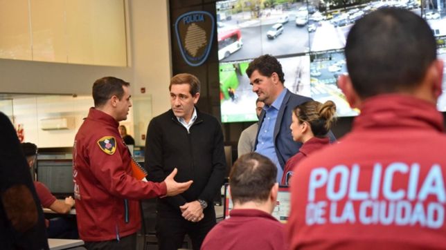 con pistolas taser y patrullajes, garro busca replicar la policia de la ciudad en la plata