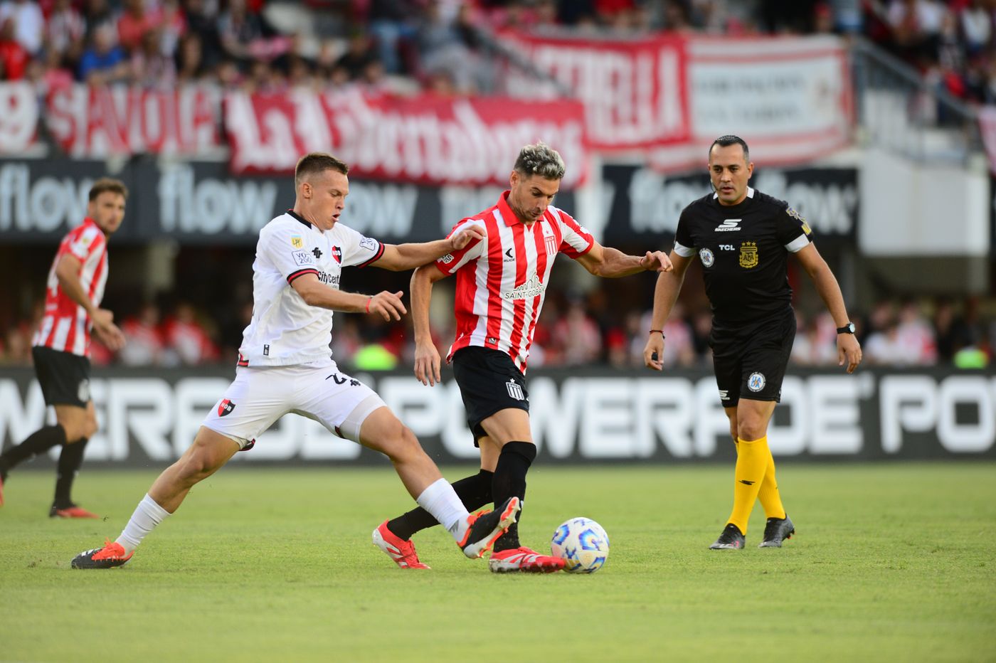 Estudiantes Newells Alario.JPG
