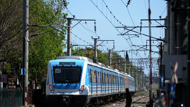 ¿cuanto demora el viaje de la plata a constitucion por la protesta de los ferroviarios?