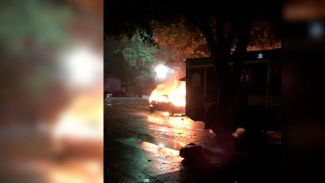 video: se incendio otro auto en el mondongo e investigan si fueron quemacoches