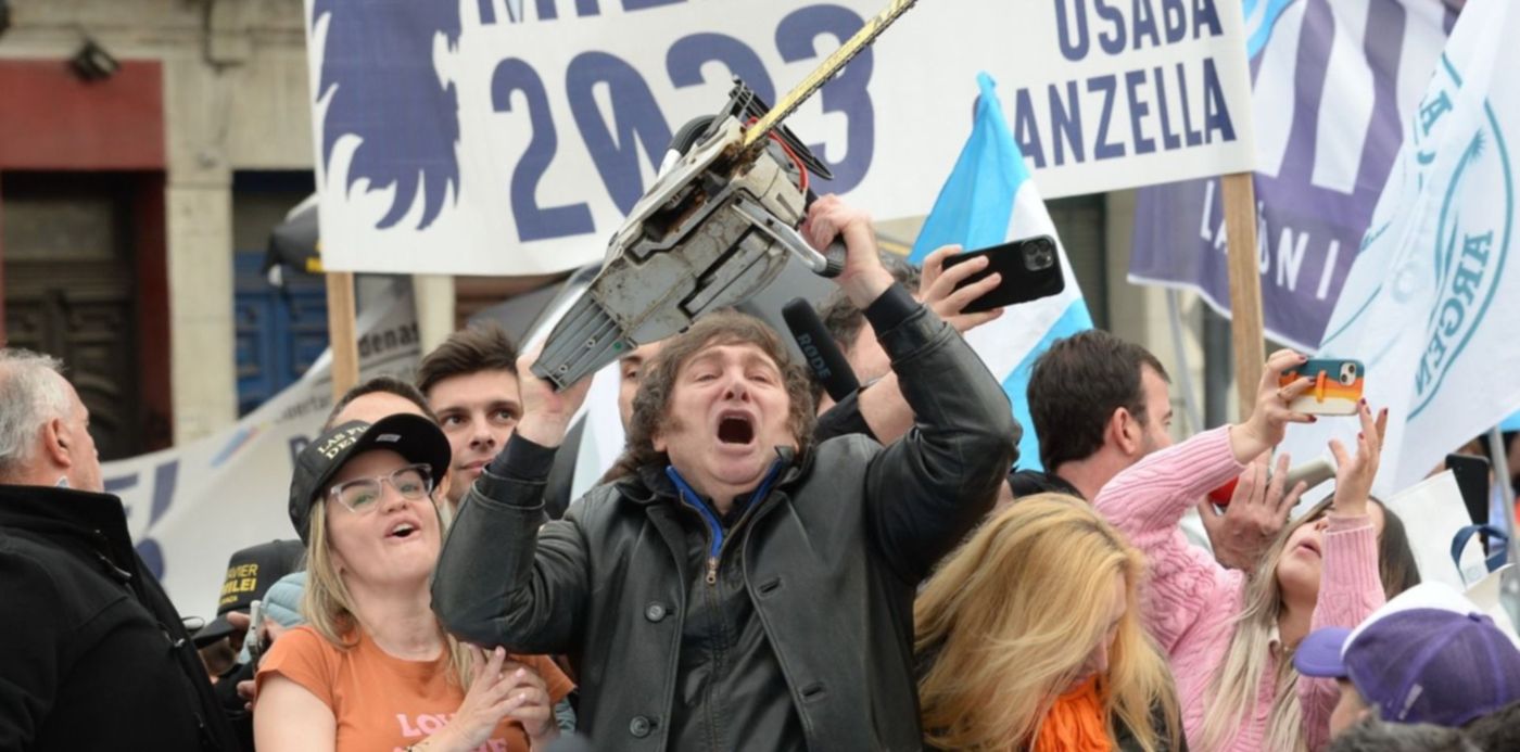 Caravana de Milei en La Plata