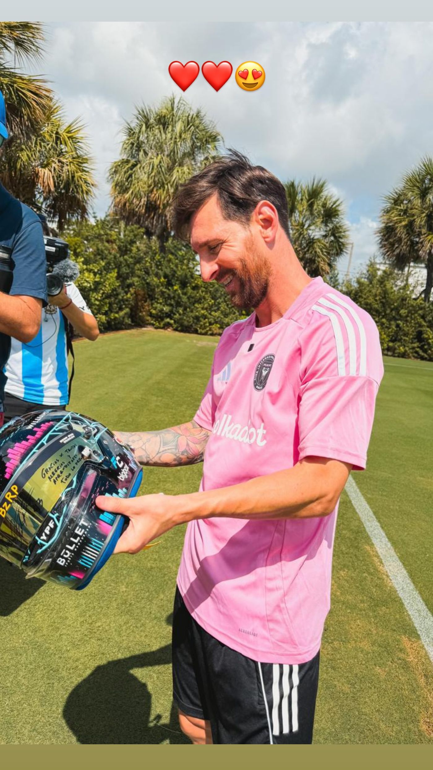 Franco Colapinto le hizo un especial regalo a Lionel Messi