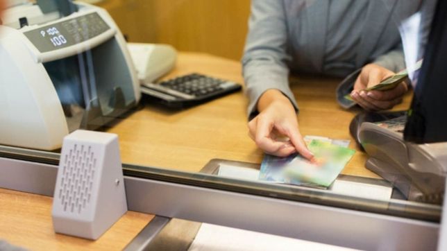 los bancarios cerraron la paritaria 2021 con un aumento de mas del 45%