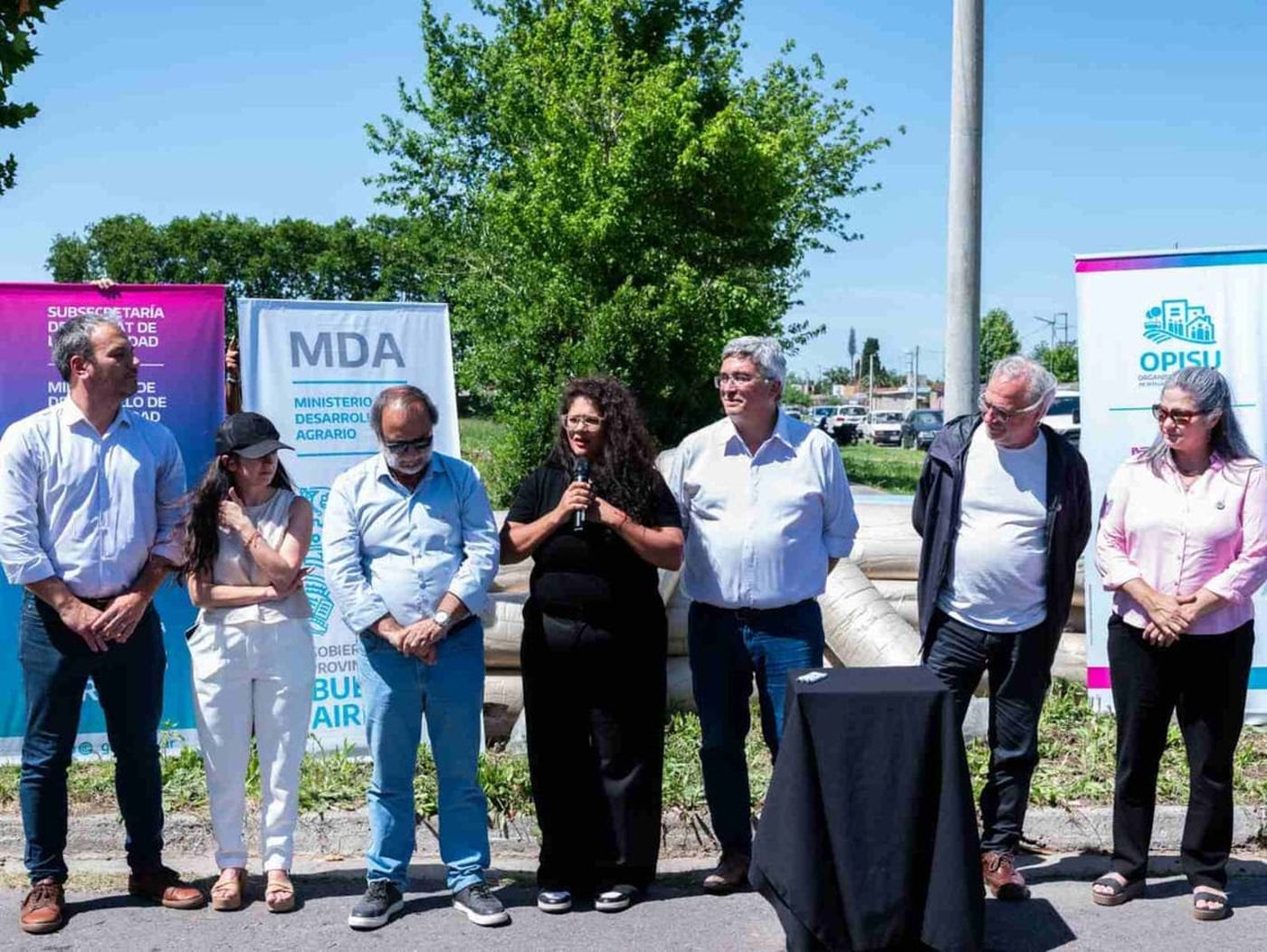 Romina Barrios, Javier Rodríguez, y Rubén Pascolini firmaron un convenio para avanzar en mejoras habitacionales en La Plata