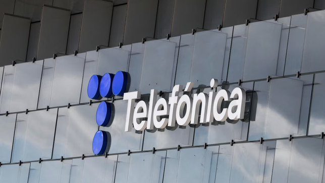 el gobierno suspendio la compra de telefonica por parte telecom