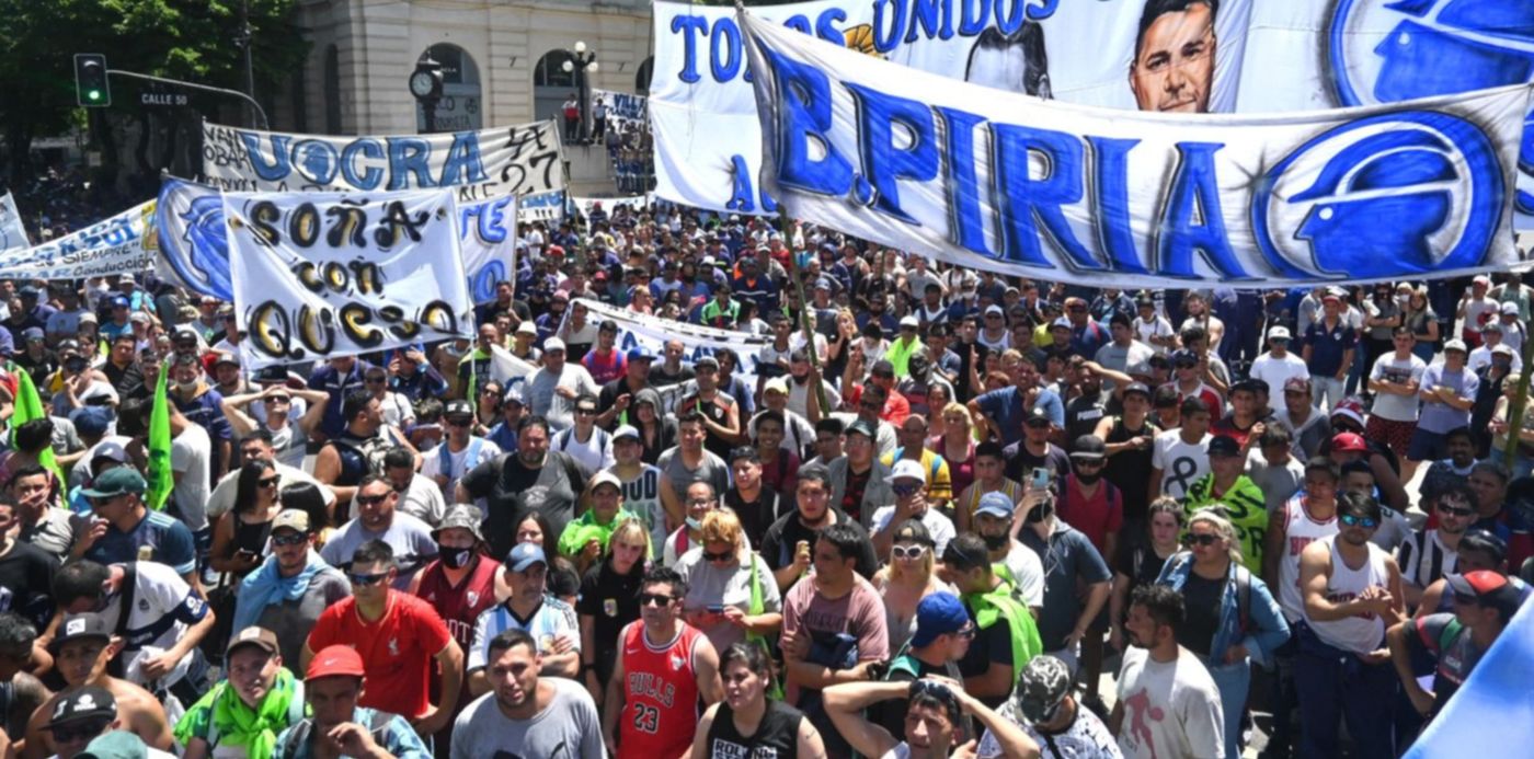Marcha UOCRA La Plata Lista Blanca y Azul Ivan Tobar