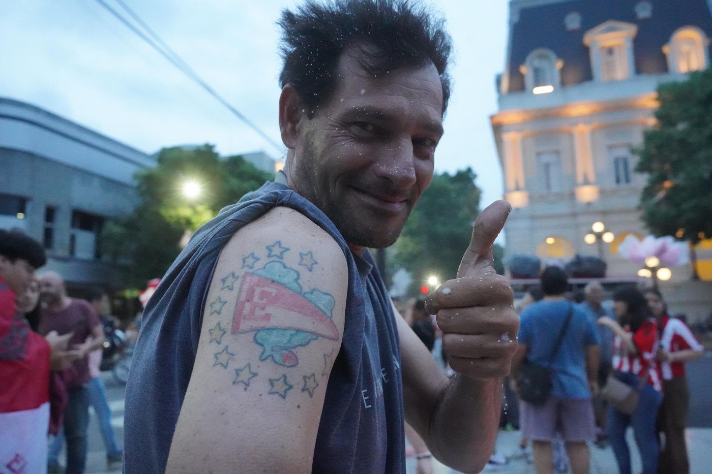 Los hinchas de Estudiantes le ponen color a los festejos Los hinchas de Estudiantes le ponen color a los festejos